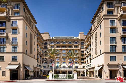 7d-225 N Canon Dr, Beverly Hills, CA, 90210-5301 | Card Image