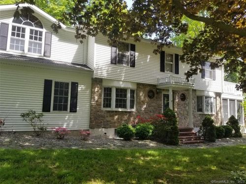 212 E Rutland Rd, Milford, CT, 06461-1809 | Card Image