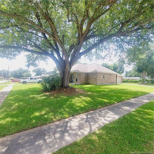 805 Royal St, Lake Charles, LA, 70607-6333 | Card Image