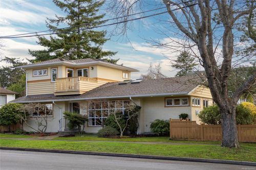 295 St Charles St, Victoria, BC, V8S3M9 | Card Image