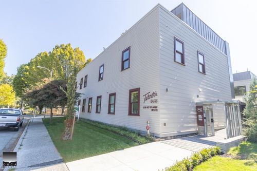 {{alt}} | Card Image