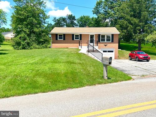 1655 Oak Ln, DOVER, PA, 17315-3611 | Card Image