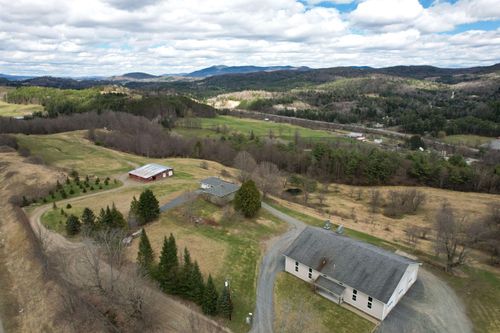 604 Lapierre Dr, St. Johnsbury, VT, 05819-8708 | Card Image