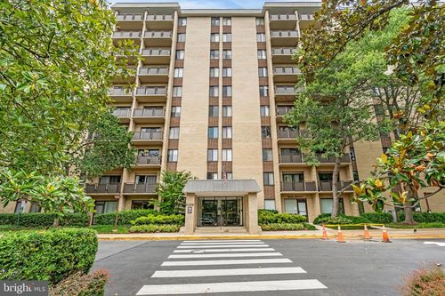 apt-827-3100 S Manchester St, FALLS CHURCH, VA, 22044-2717 | Card Image