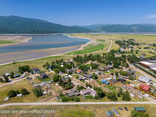 580 East Cottage Ln, Alpine, WY, 83128 | Card Image