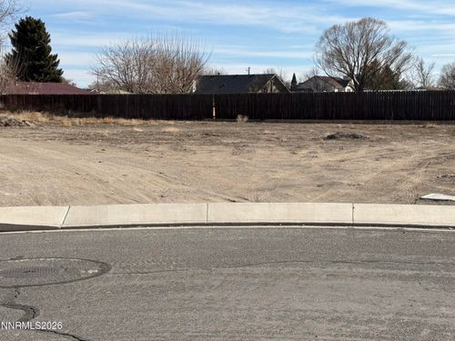 312 Copper Pointe Cir, Yerington, NV, 89447-2664 | Card Image