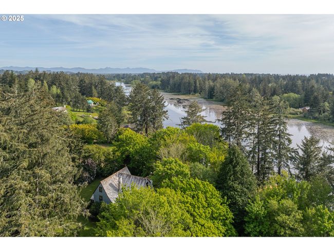 92216 Whiskey Rd, House other with 6 bedrooms, 3 bathrooms and 2 parking in Warrenton OR | Image 48