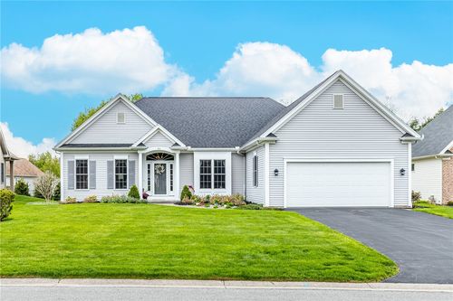 31 Brantley Way, Penfield, NY, 14526-2858 | Card Image