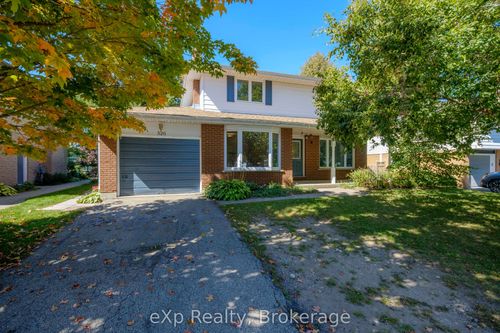 526 Thede Dr, Port Elgin, ON, N0H2C4 | Card Image