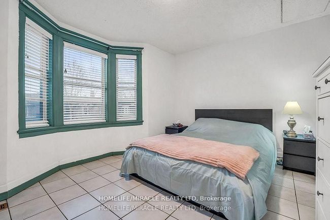 212 Symington Ave, House other with 5 bedrooms, 3 bathrooms and 1 parking in Toronto ON | Image 21