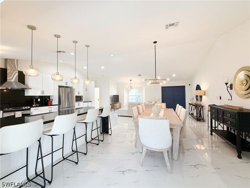 4285 47th Ave Ne, NAPLES, FL, 34120-1773 | Card Image