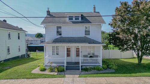 102 1/2 Searle St, Pittston, PA, 18640-2052 | Card Image