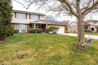 12 Kenmore Cres, House other with 4 bedrooms, 3 bathrooms and 8 parking in Saint Catharines ON | Image 1