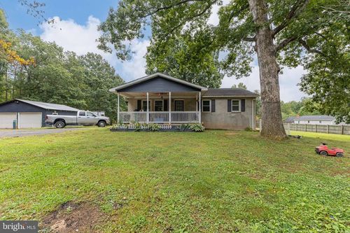 13517 Silver Hill Rd, SUMERDUCK, VA, 22742-1927 | Card Image