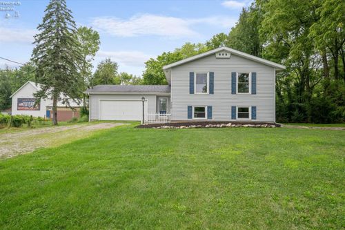 526 Ne Catawba Road, Port Clinton, OH, 43452 | Card Image