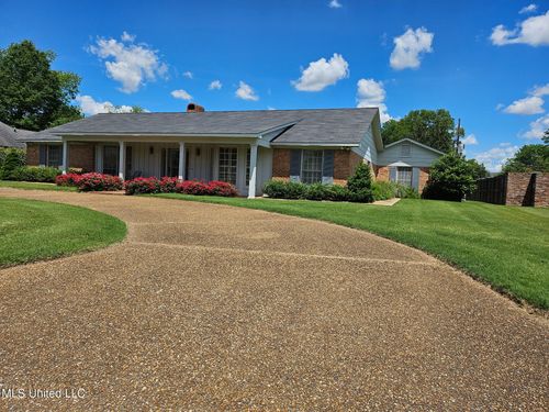719 Sumner Ave, Greenwood, MS, 38930-2507 | Card Image