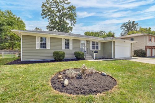379 Heil Dr, Columbus, OH, 43230-2637 | Card Image