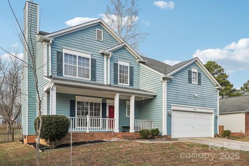 8426 Red Cypress Ct, Charlotte, NC, 28216-1691 | Card Image