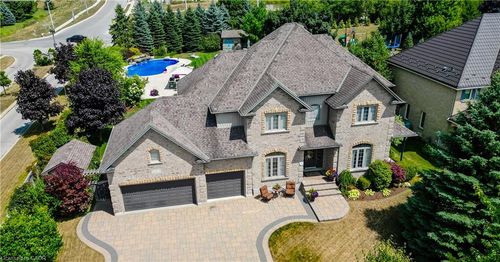 7 John Ross Crt, Petersburg, ON, N0B2H0 | Card Image