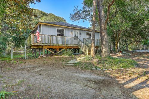 318 E Erie Ave, Folly Beach, SC, 29439 | Card Image