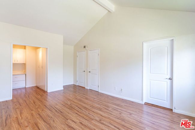 11 - 910 19 Th St, Condo with 3 bedrooms, 3 bathrooms and 2 parking in Santa Monica CA | Image 17