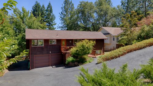 11090 Lakeshore N, Auburn, CA, 95602-8087 | Card Image