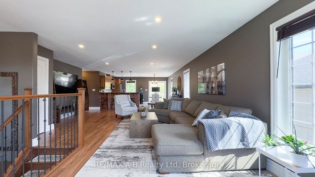 83 Sylvia St, House other with 4 bedrooms, 3 bathrooms and 4 parking in Mitchell ON | Image 9