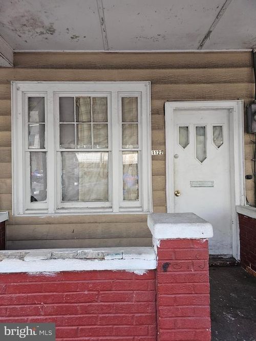1122 E Centre St, MAHANOY CITY, PA, 17948-2911 | Card Image