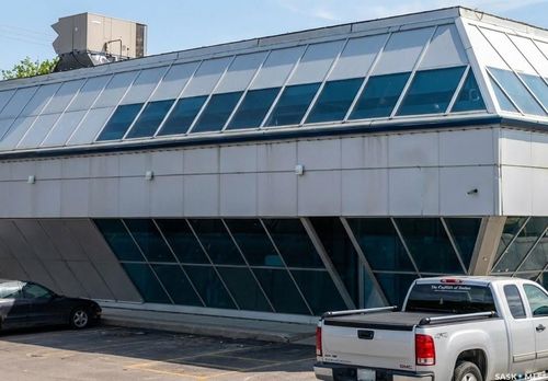 1428 22nd St W, Saskatoon, SK, S7M0S9 | Card Image