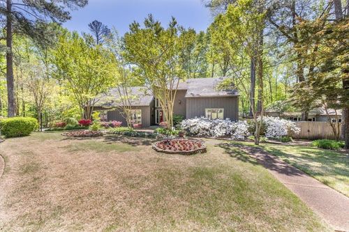 2446 Regents Walk, Germantown, TN, 38138-5807 | Card Image