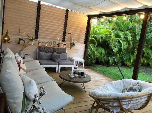 2940 Sw 25th Ter, Miami, FL, 33133-2112 | Card Image