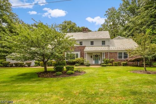 27 Merrywood Ln, Short Hills, NJ, 07078-2263 | Card Image
