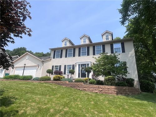 138 Willow Run Dr, Butler, PA, 16001-1240 | Card Image