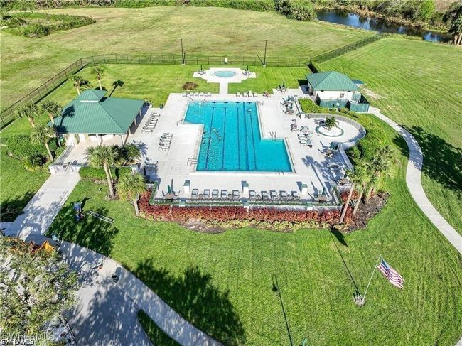 Gateway Commons Pool | Image 33