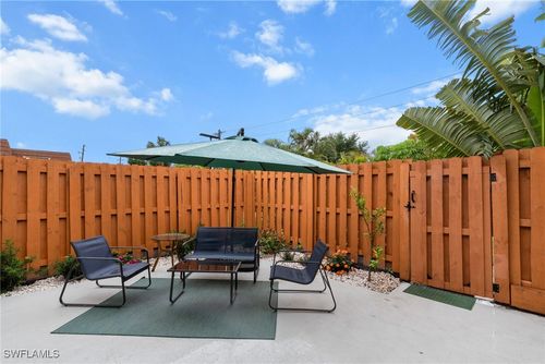 apt-2-1454 Park Shore Cir, FORT MYERS, FL, 33901-9621 | Card Image