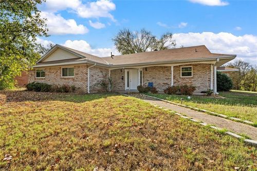 446 Norwood St, Marlin, TX, 76661-2218 | Card Image