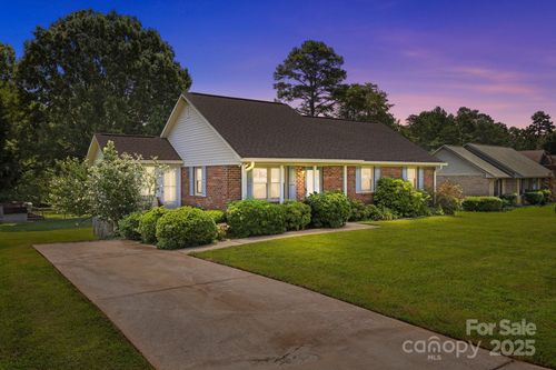 416 Park Gq Ave, Granite Quarry, NC, 28146-2343 | Card Image