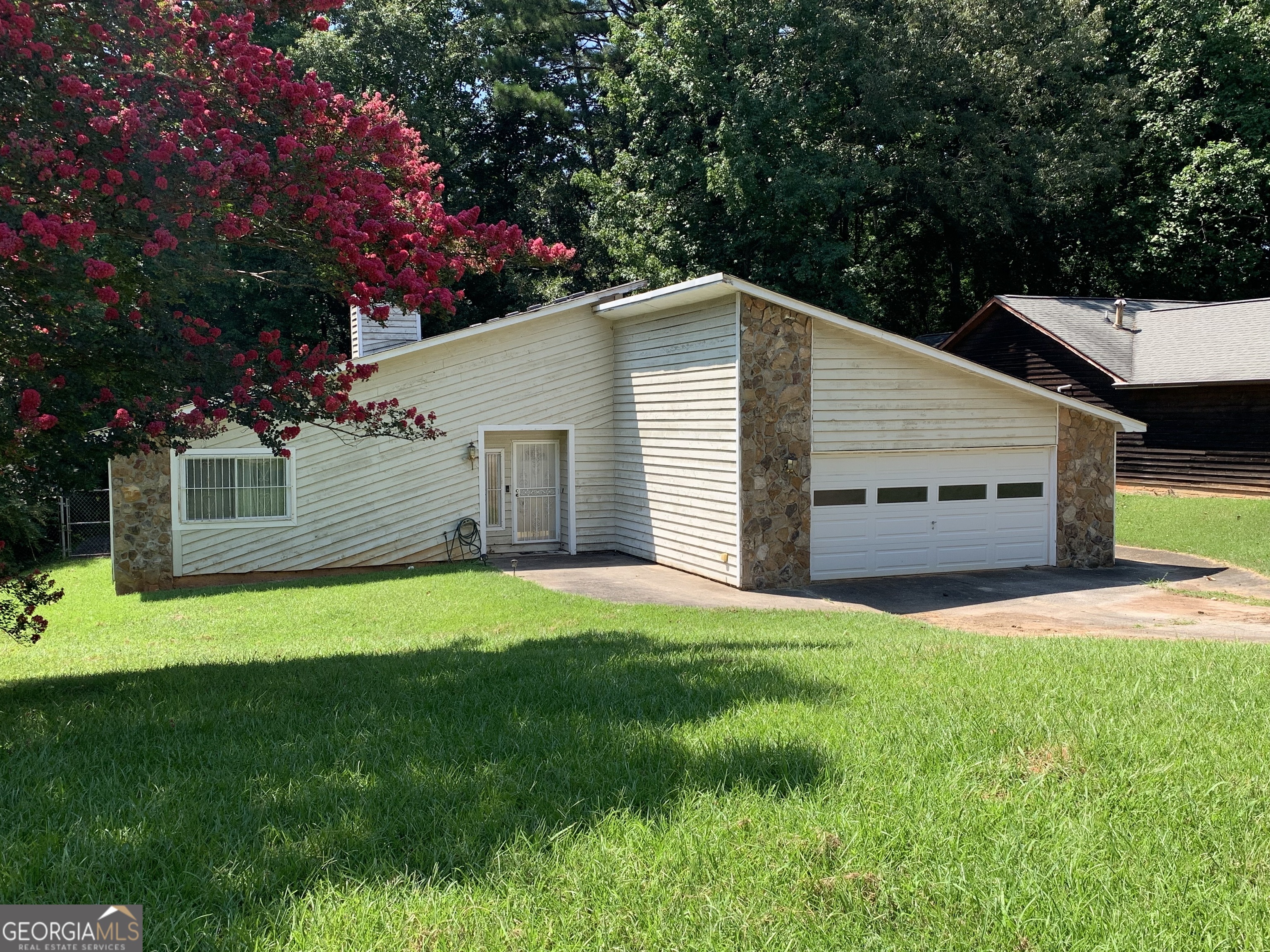 Trace Ct, Riverdale, GA 30274