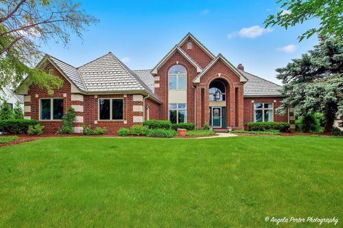 10711 Bull Valley Dr, Woodstock, IL, 60098-8094 | Card Image