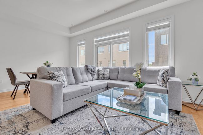 15 Quilico Rd, House attached with 5 bedrooms, 3 bathrooms and 1 parking in Vaughan ON | Image 11
