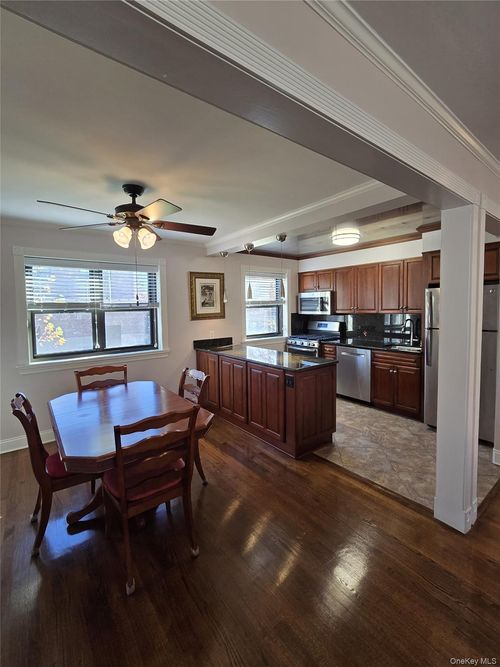 30-155 81st St, Howard Beach, NY, 11414-2318 | Card Image