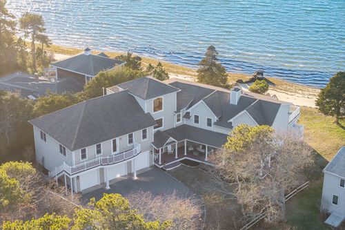 15 Seconsett Point Rd, Mashpee, MA, 02649-4599 | Card Image