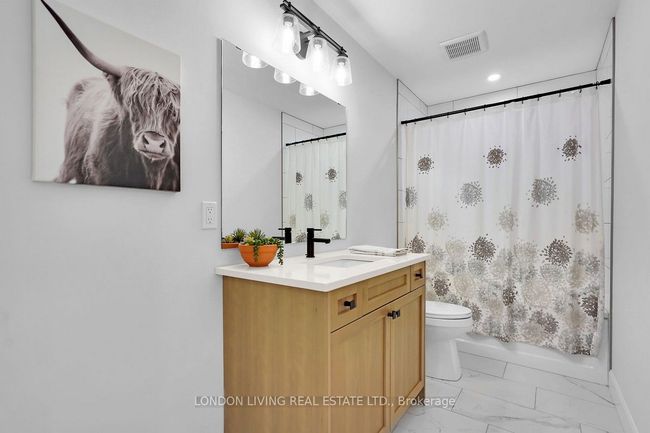 37 - 22701 Adelaide Rd, Condo with 4 bedrooms, 3 bathrooms and 2 parking in Mount Brydges ON | Image 27