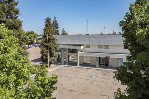 5300 Woodmere Dr, Bakersfield, CA, 93313-2796 | Card Image