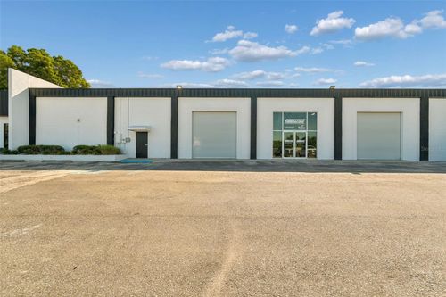 15552 Us Highway 301, DADE CITY, FL, 33523-2409 | Card Image