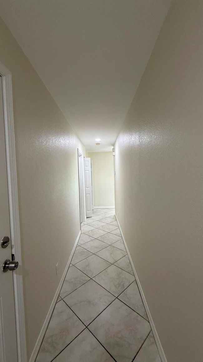 2131 Sw Newport Isles Boulevard Boulevard, House other with 3 bedrooms, 2 bathrooms and null parking in Port St Lucie FL | Image 21