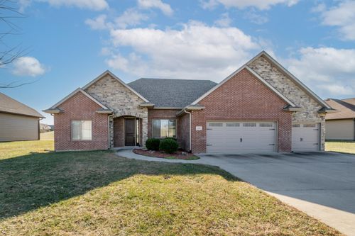 2000 Bates Creek Dr, COLUMBIA, MO, 65201-2934 | Card Image