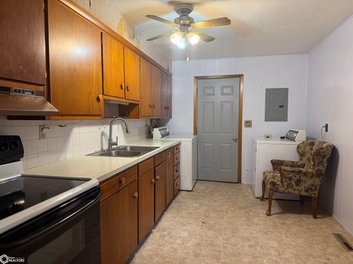 102 Nasby Ave, Audubon, IA, 50025-1116 | Card Image