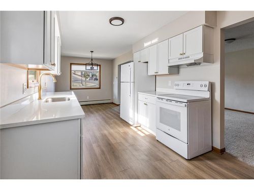 apt-3-201 W 2nd St, Waconia, MN, 55387-1336 | Card Image