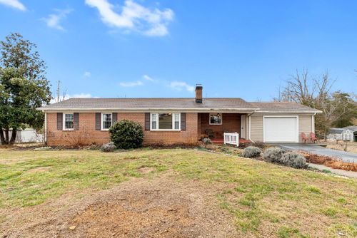 3189 Wildway Rd, Appomattox, VA, 24522-5199 | Card Image